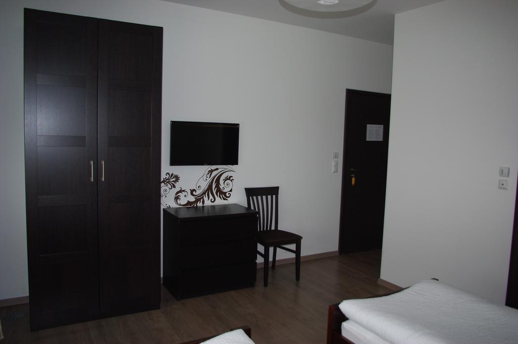 Pension Diana-Parndorf Exterior photo